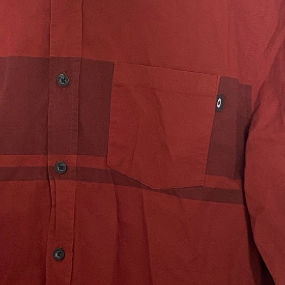OAKLEY MENS SHIRT LONG SLEEVE BUTTON DOWN Y2K RED SIZE LARGE - Picture 3 of 5